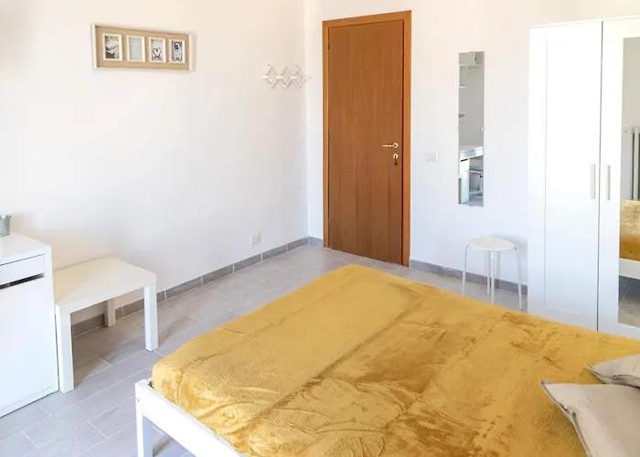 Apartamento Large Family - 4 Bedrooms With Free Parking Near San Paolo Metro & By Rhr *