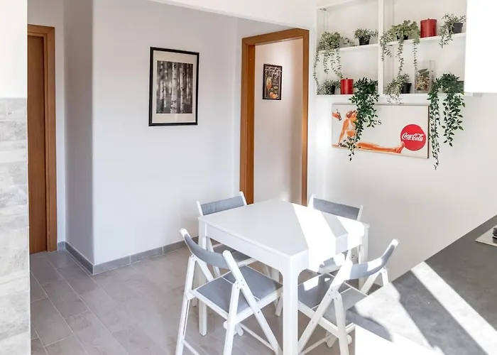 Large Family - 4 Bedrooms With Free Parking Near San Paolo Metro & By Rhr Roma